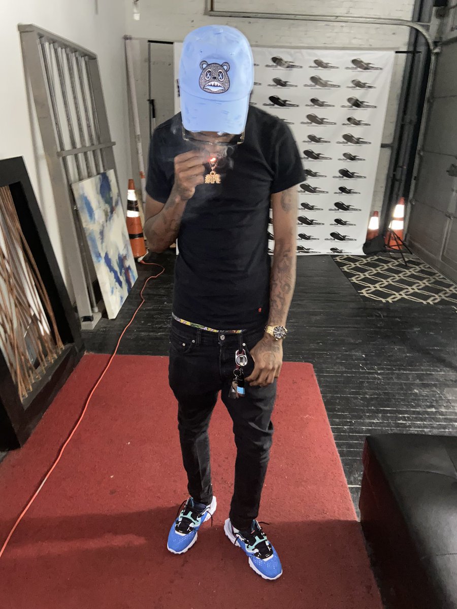 HotBoySlick_'s tweet photo. Can’t remember 🤔 a time when my answer was no 💔still remember the times I had nowhere to Go 🙇🏽‍♂️ #LongLiveAP 🤞🏽💙💯 https://t.co/tCSfpTGcFS