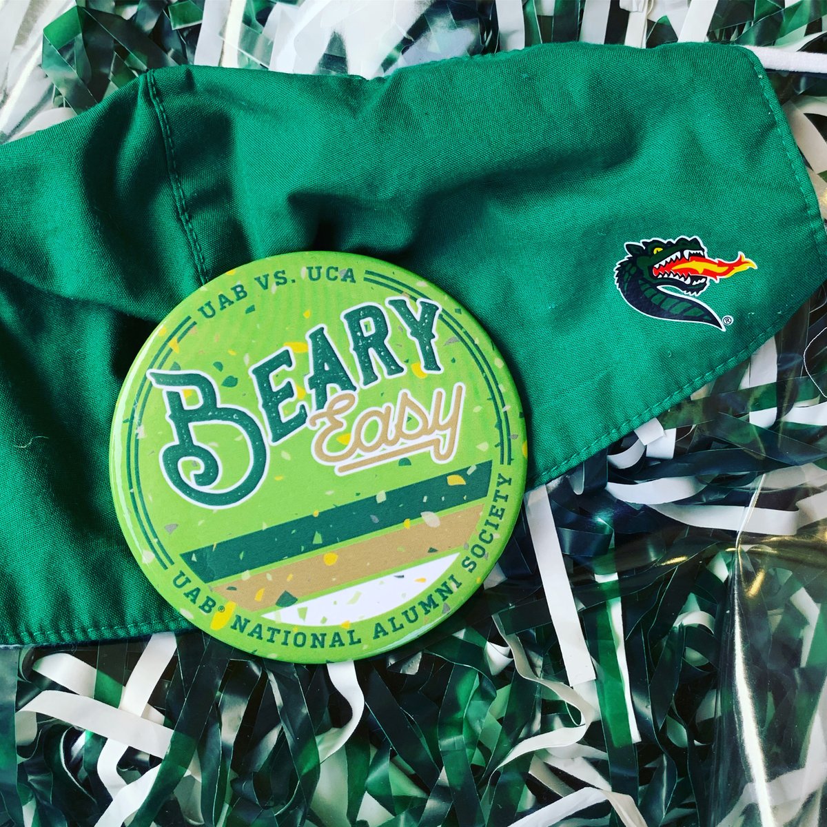 uabalumni's tweet photo. Game day may be a little different, but we can’t wait to cheer on our Blazers! 📸 Be sure to tag us in your button photos. #winasone #uab #uabblazers #blazers #goblazers #gamedaybuttons #uabalumni https://t.co/9ZaW0k9YE8