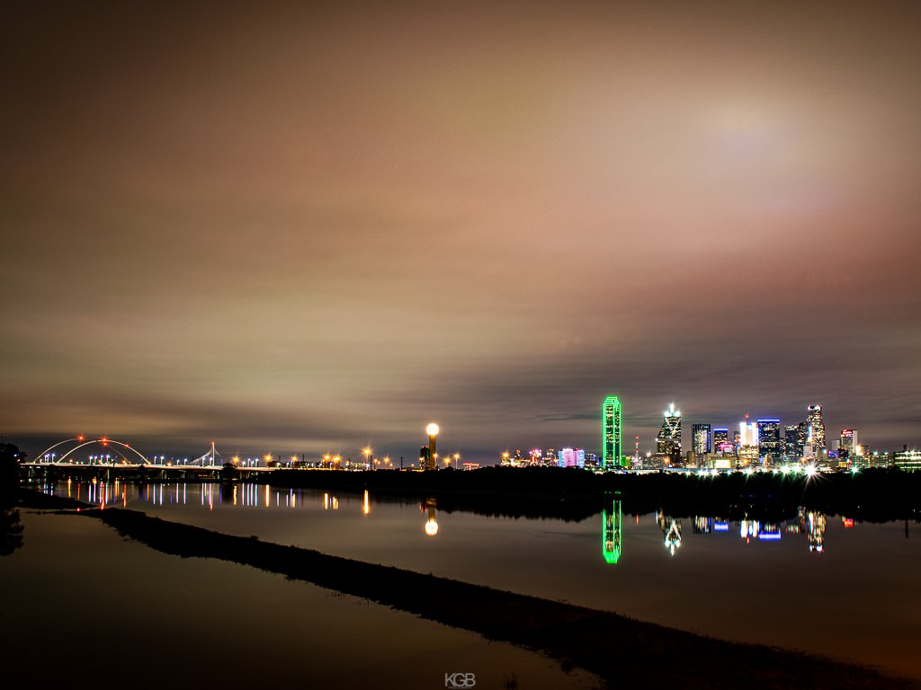 photoskgb's tweet photo. On this #TBT and with all the recent #rain, been thinking about some old #Dallas #weather shots
#DallasTx #VisitDallas #VisitDFW #DowntownDallas #MyDTD #DallasPhotos #NTxWx #Storms #Reflections #ThePhotoHour #StormHour #InspireNatureNow #Photography #Nikon #KGBPhotography https://t.co/TNMt439qFh