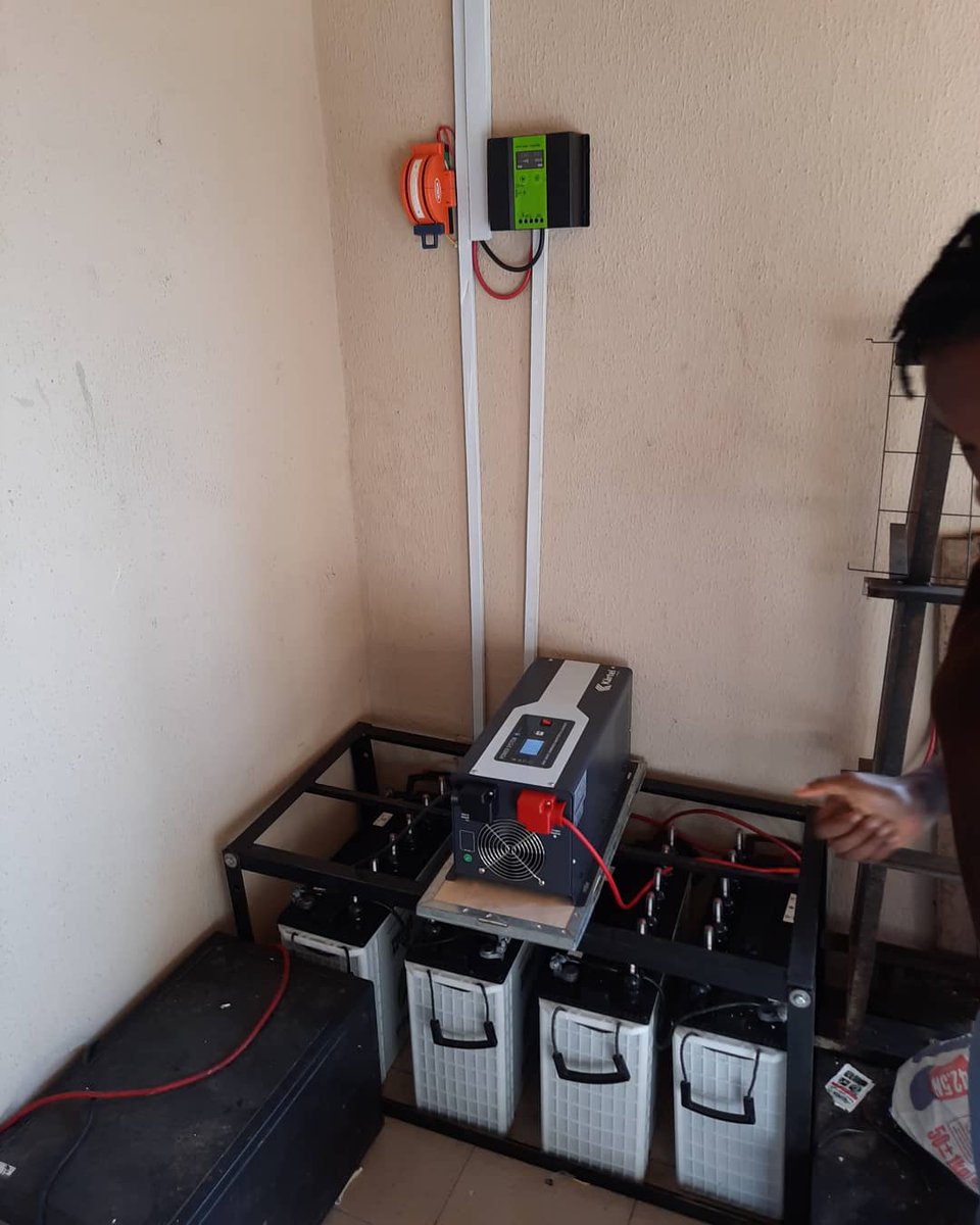 modtech_l's tweet photo. 5kVA Pure sinewave Inverter with

* 4nos 220AH tubular wet cell bateries 
* 8nos 300W monocrystalline solar panels 
* 60A/48V MPPT Solar Charge Controller 

#solarenergy #inverterinstallerlagos #invertersystem #solarpanels #RenewableEnergy #MODTECH https://t.co/KwGePPz7KU