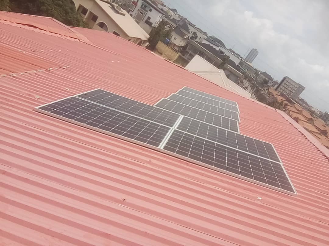 modtech_l's tweet photo. 5kVA Pure sinewave Inverter with

* 4nos 220AH tubular wet cell bateries 
* 8nos 300W monocrystalline solar panels 
* 60A/48V MPPT Solar Charge Controller 

#solarenergy #inverterinstallerlagos #invertersystem #solarpanels #RenewableEnergy #MODTECH https://t.co/KwGePPz7KU