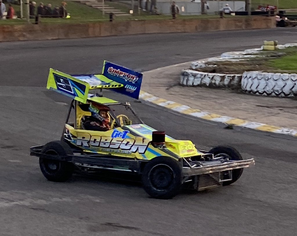 MarkNPaulson's tweet photo. #9 Harley Thackra wins the BriSCA F2 final at Skegness so will make a swift return to blue next week. Second was local star #527 James Riggall ahead of #38 Dave Polley.
The grand national has been cancelled due to meeting running late. https://t.co/Pw9Pa6cjaS