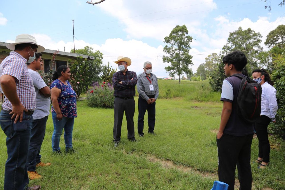 ignacio_rubi's tweet photo. Hoy en la comunidad de San Luis, Coatepec Harinas, visité a Luis Javier, alumno @somoscecytem a quien apoyaremos para que supere las dificultades y se reincorpore al 3er semestre. @alexfedezcam @israeljeronimol #LaEscuelaCuentaContigo https://t.co/VCyCT6UWa6
