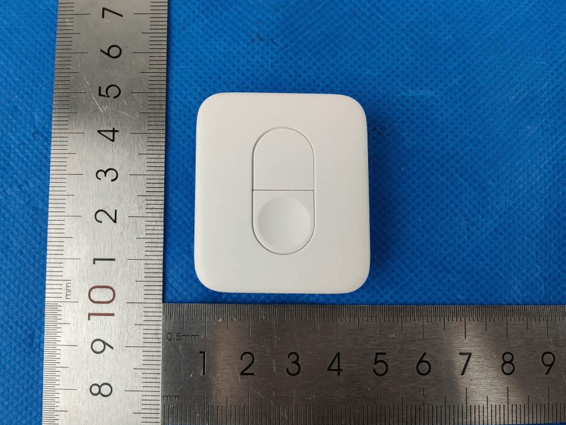 SmarthomeAssist's tweet photo. Bei der FCC ist heute ein Eintrag für die SwitchBot Remote aufgetaucht. Diese kann genutzt werden um einen SwitchBot oder SwitchBot Curtain zu bedienen.  #SwitchBot #SwitchBotRemote https://t.co/Ws8TxOEXQp https://t.co/GTbIlCkk7C