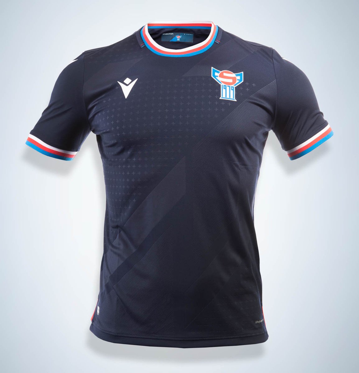 FaeroskFodbold's tweet photo. COMPETITION: To celebrate our win we'll give away one of the new Føroyar shirts!

Simply RT this tweet to enter.

Winner announced Sunday evening (hopefully after another 3 points)! 

(pics: https://t.co/78zDyaVYcJ) https://t.co/QxsGe3Pw3L