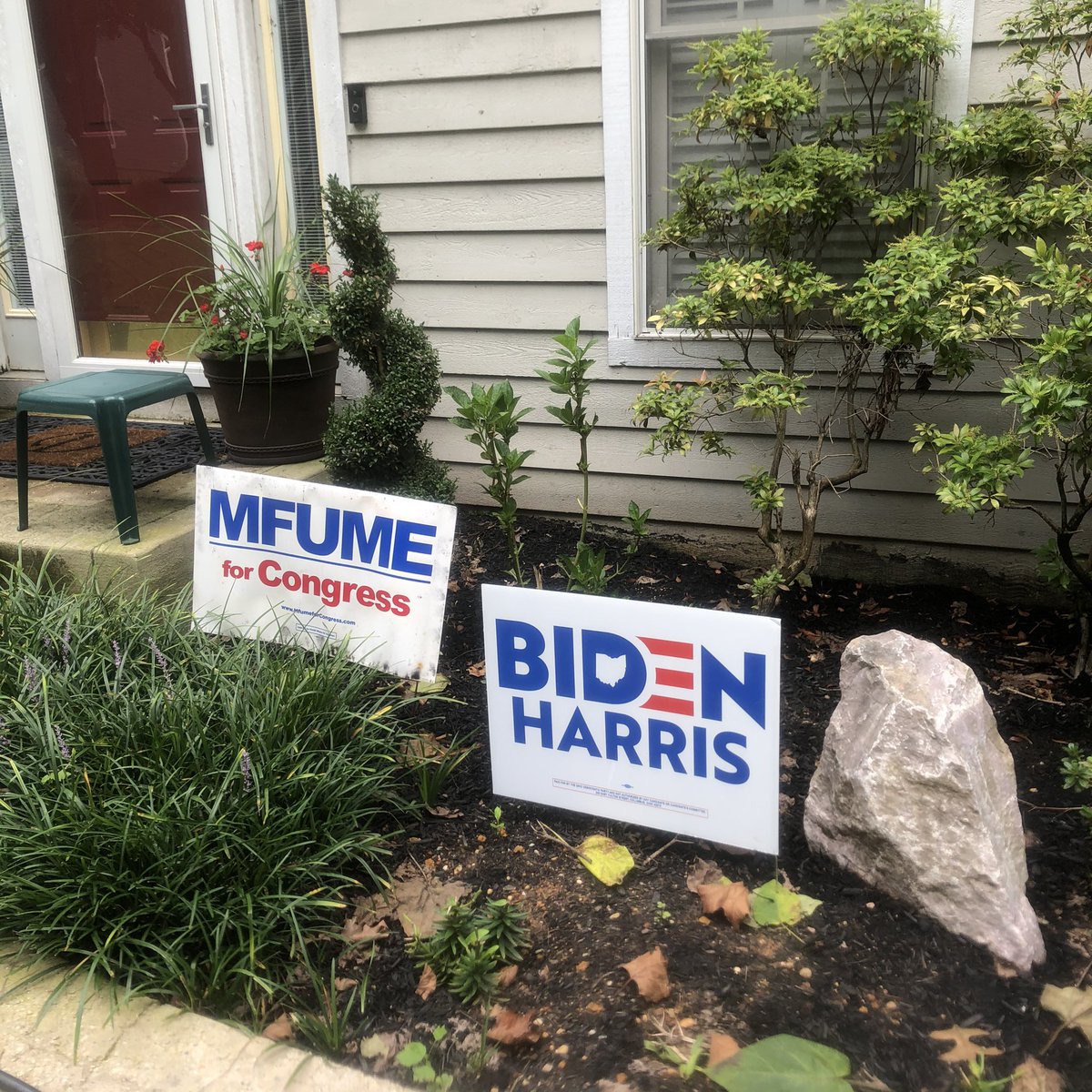 StirlDEMby's tweet photo. Thank you Buckeyes. My Cleveland peeps holding me down. #CLE4Ever❤️ #MD7thDistrict #BidenHarris2020 #Mfume2020 #VoteBlueToSaveAmerica https://t.co/W8mrEAUjiH