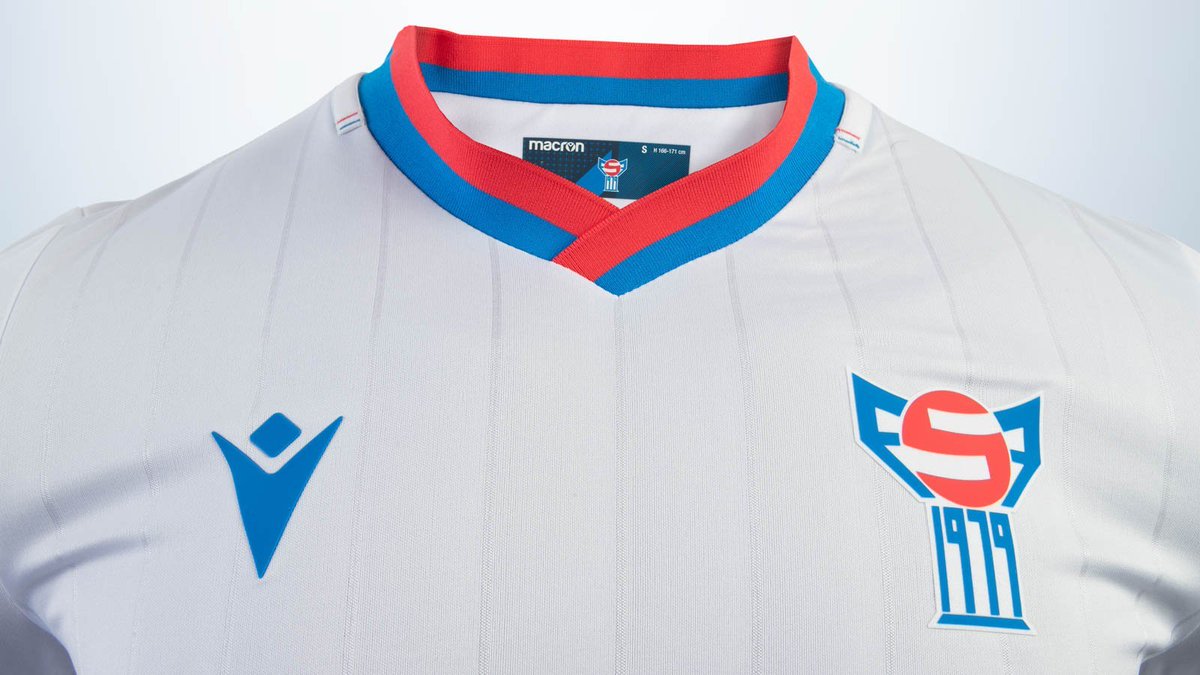 FaeroskFodbold's tweet photo. COMPETITION: To celebrate our win we'll give away one of the new Føroyar shirts!

Simply RT this tweet to enter.

Winner announced Sunday evening (hopefully after another 3 points)! 

(pics: https://t.co/78zDyaVYcJ) https://t.co/QxsGe3Pw3L