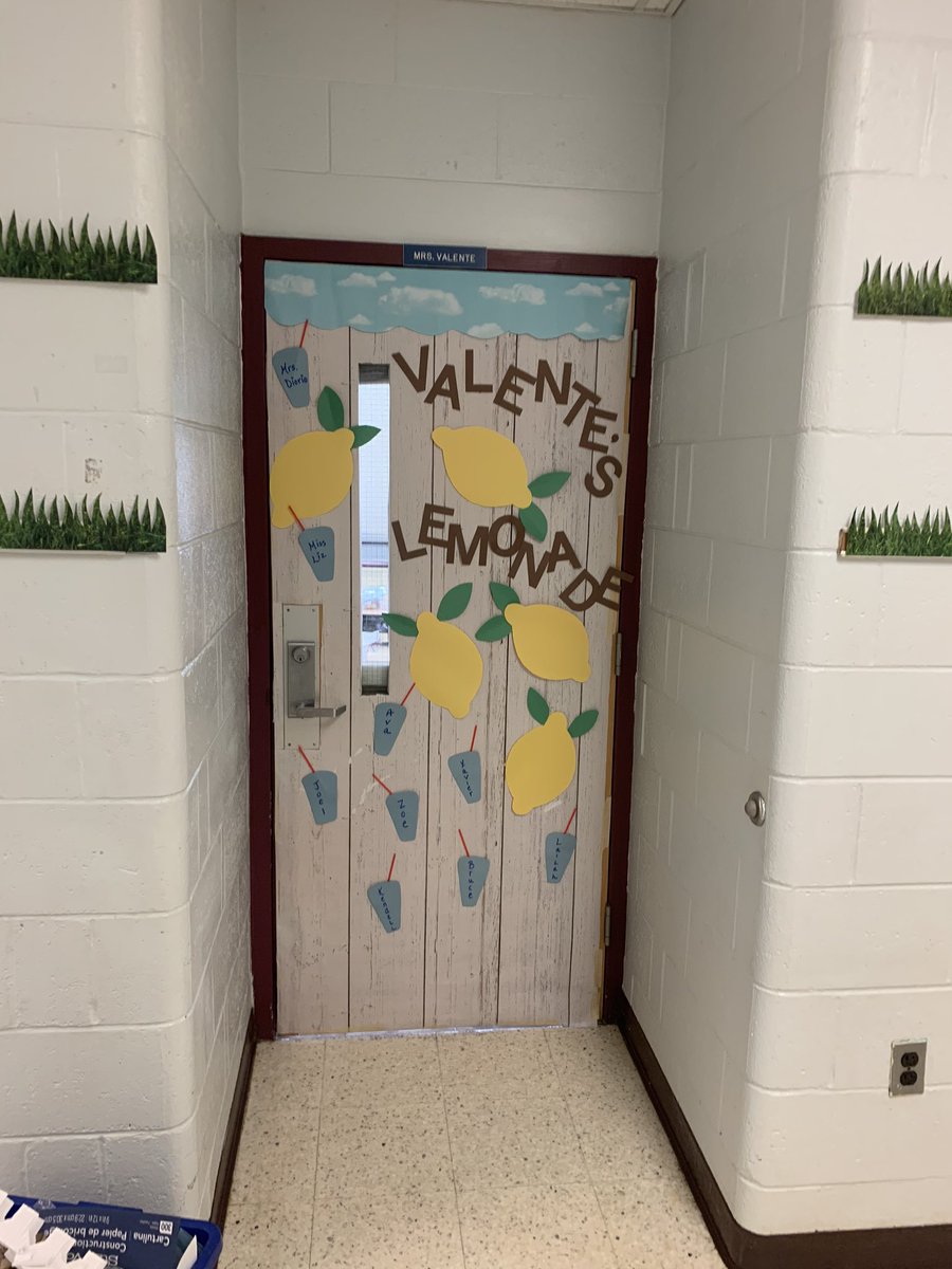 Meg Valente tweet media