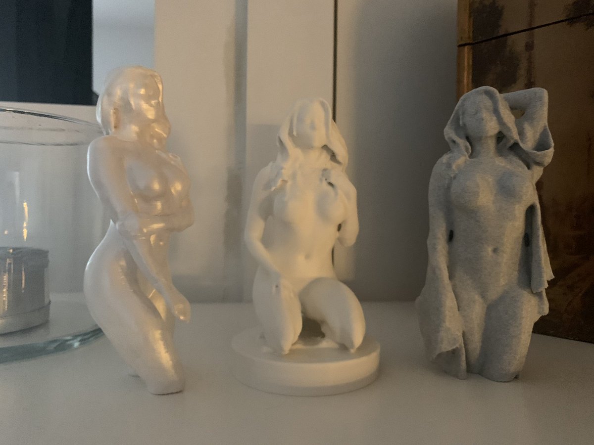 lollidali's tweet photo. So cool! I have these statues of myself! It’s like the Roman times all over! https://t.co/fgbl6IlwPd