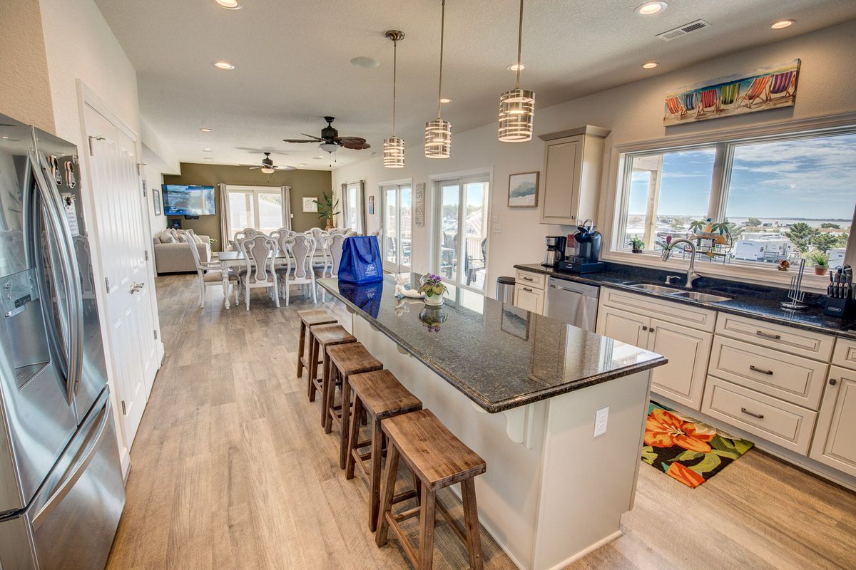 sandbridgeblue's tweet photo. π§ Down South π§
π Sandbridge Beach, Virginia Beach
π 450 ft to the beach!
π Private Pool & Pool Table!
π Keyless entry, linens & towels provided!
https://t.co/2lwNXphcP0
#bookdirect #sandbridgeblue #sandbridge #vacation #sandbridgeva #sandbridgebeach #virginiaisforlovers https://t.co/EfsJ61ffbJ