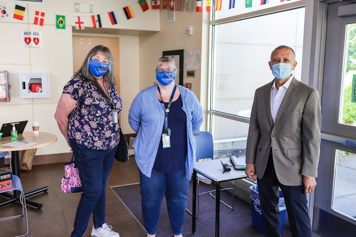 TheBSD405's tweet photo. Superintendent Dr. Ivan Duran visited a few schools today to check in on staff and students on the #BSDFirstDay! https://t.co/DdUwVwCPeS