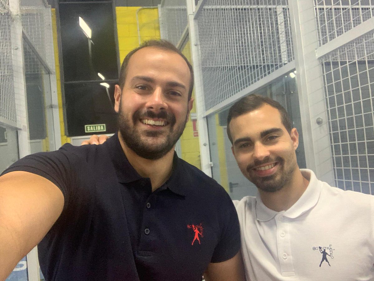 Contra_Pared's tweet photo. El polo de @Contra_Pared sigue saliendo y la gente disfrutando . Pablo preparador fidico del @VRAC y Jesús,  ex jugador. Ya están disfrutando del polo https://t.co/kDqNcMvmqX