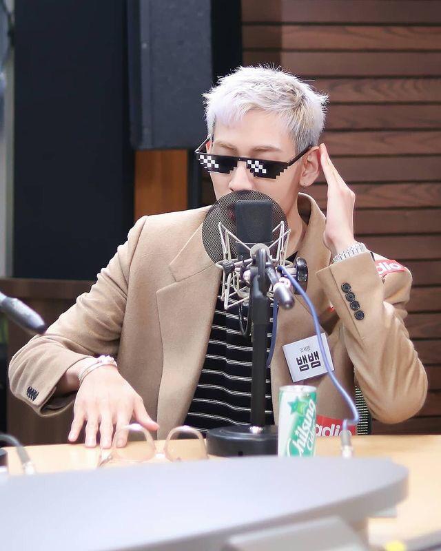 3 de SEPTIEMBRE

—se encontraba en RBstudios en la premier del <a href="/idolrxdio_B/">Idolrxdio</a> con sus amigos siendo ellos los primero invitados del programa. —