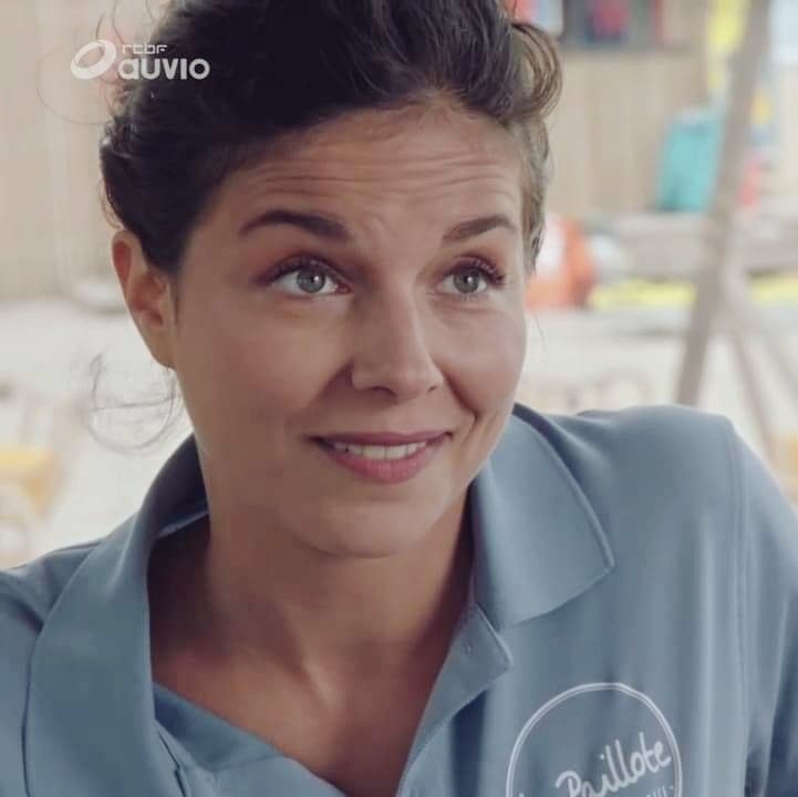 roxara_dna's tweet photo. Amis scénariste de @DNA_TF1 ... Vous ne pouvez pas nous retirer ce petit Diamant Brute ! 
Donc s'il vous plaît ne faites pas de bêtises. Bisous de la Team #Roxara 

#DemainNousAppartient #roxara #raphaelevolkoff #sete #serie #actress #rt https://t.co/IXSfEU1pdx