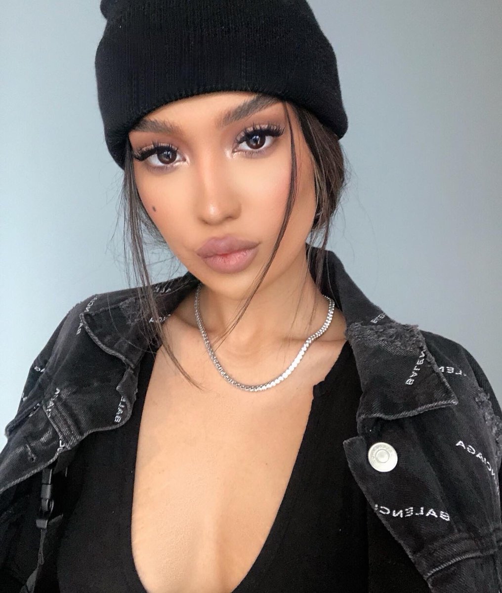 世界の美女 Di Twitter アーティストのzara さん アゼルバイジャン 世界の美女 Di Twitter アーティストのzara さん アゼルバイジャン