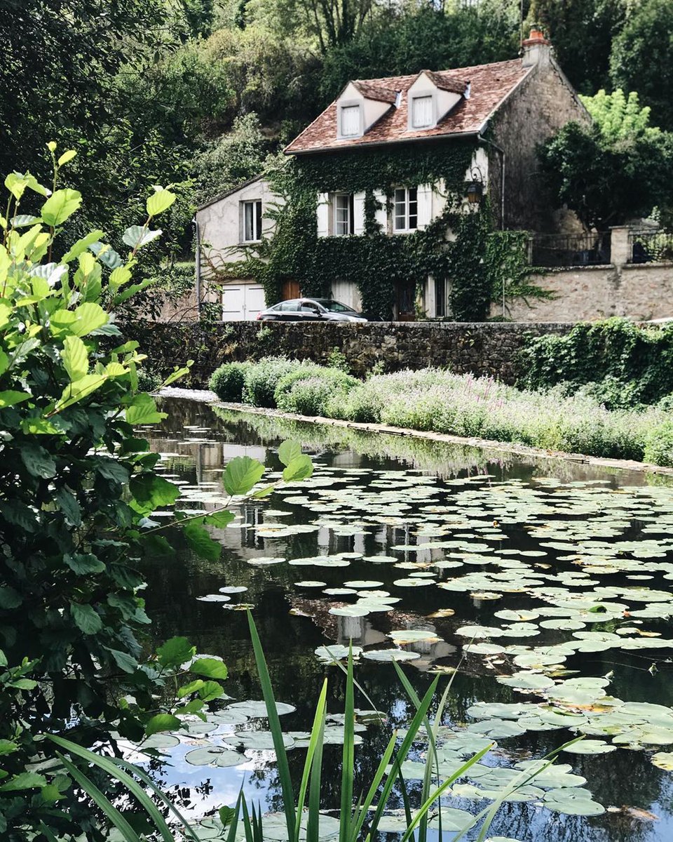 French Words tweet media