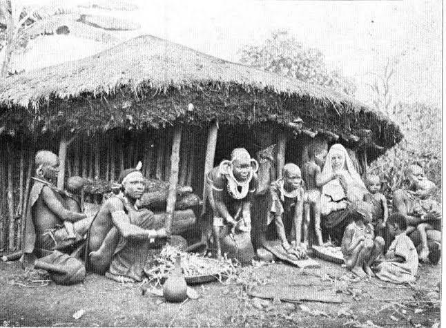 t8/ The Bemba and Kenya Kikuyu have same folklore & tradition including how they built huts. Kikuyu Huts ( note similarity with Bemba ones)