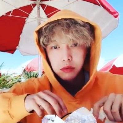 a thread of curly/fluffy hair yixing for my fellow enthusiasts ♡