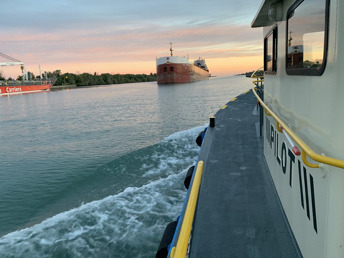 CaptainJ_A_C's tweet photo. Saw an ‘ol friend on the #CSLNiagara on my way out to the #ShipDuJour, the #Puna. It was a tight squeeze into Lock 1, between the #Alanis & the @CSLships #WhitefishBay. #PilotLife #FoodOnShips #BlastFromThePast https://t.co/vjJfaskpDb