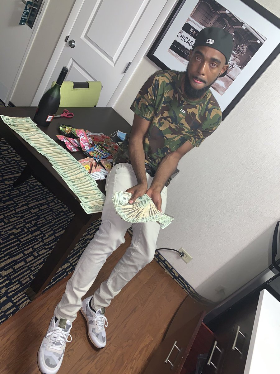 RayRayWorld_FTO's tweet photo. I BEEN WORKING OVER TIME NOW ITS TIME TO PLAY BALL 😤🚦🥳 #BirthdayBoy https://t.co/yvKGvJXgZo