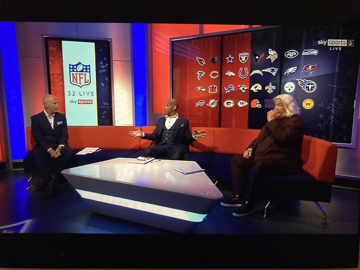 mikewhitesport's tweet photo. Great effort on this #NFL32LIVE show to help launch the new @SkySportsNFL channel. Nice work from @RichardGraves1 @neilreynoldsnfl @85WORLDCHAMPS &amp; Rob Ryan and some top-level guests inc @RobGronkowski. Got me excited for the start of the new season now. @NFLUK https://t.co/wukO5p6NWW