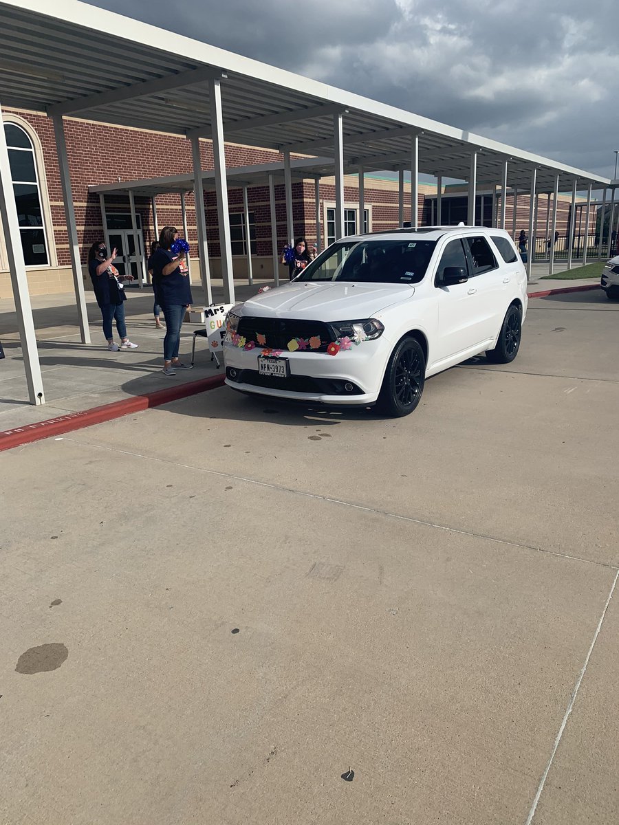 TISDWES's tweet photo. Who is more excited for school, kids or teachers?! #beepandgreetwes https://t.co/2kD7w7JkKo