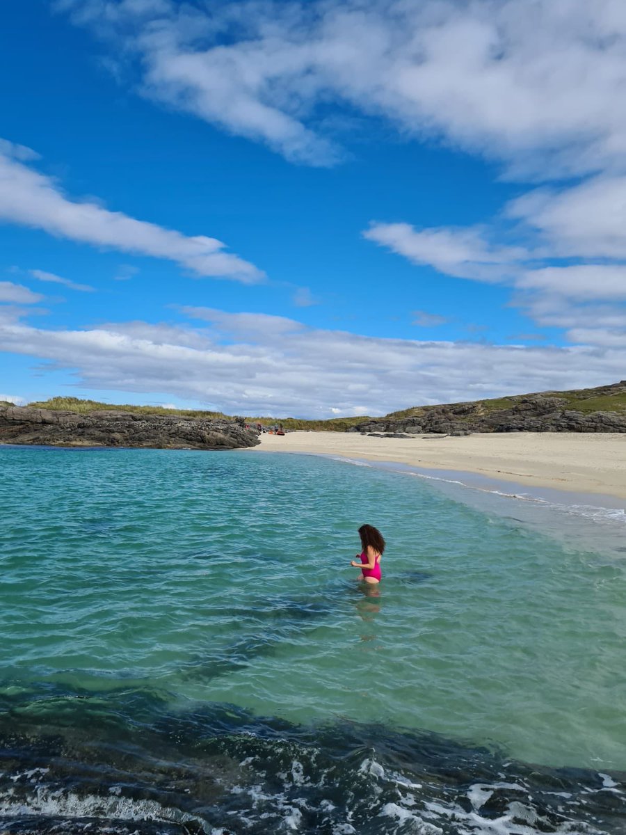 dannigordon's tweet photo. @ArtyBagger If you want a dip lads, have a dip in this... Last week in #sannabay #scotland https://t.co/VqBqmGZ8ry