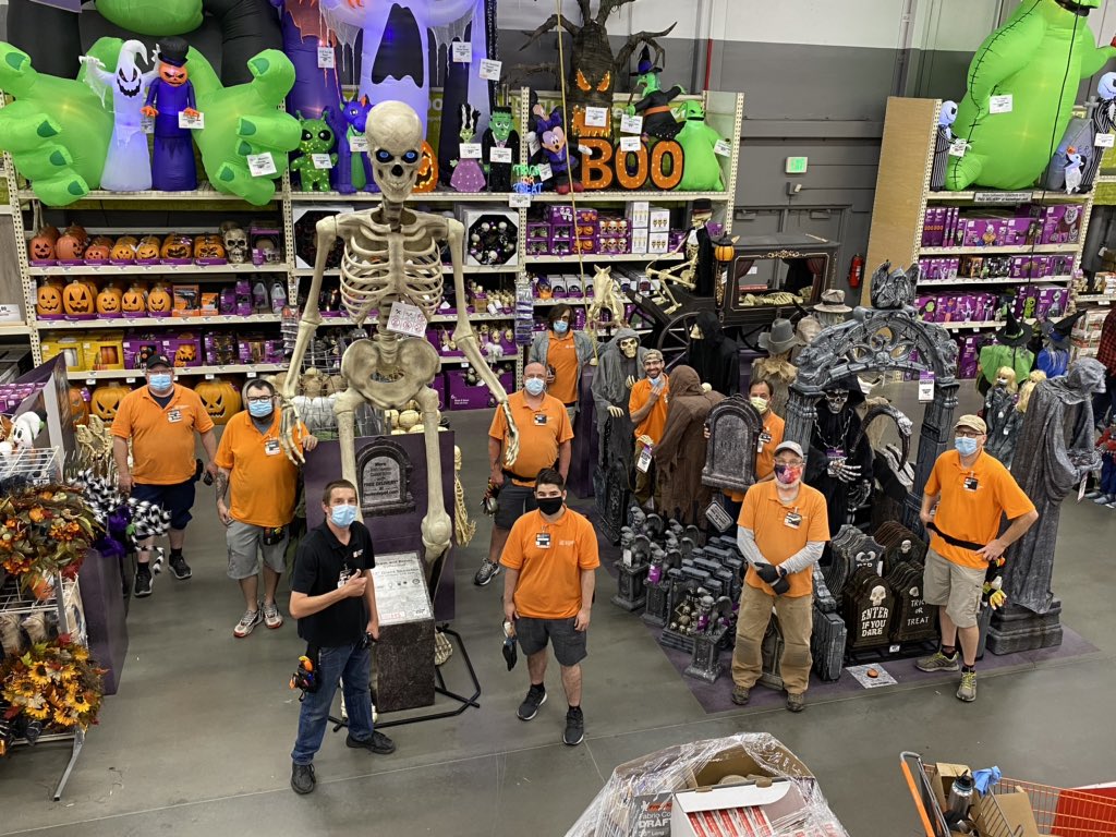 IanGustafsonHD's tweet photo. 4013 MET Team CRUSHED this 2020 Halloween set! Only 1 oos and it has 0oh! So proud of our entire Team, everyone was an MVP! #perfectproject #OneTeam @knutson2_scott @KipJamesMET @codytaylorhd @BReynolds503 @Bselch @Stuhr2001 https://t.co/ohhcN8nHQl