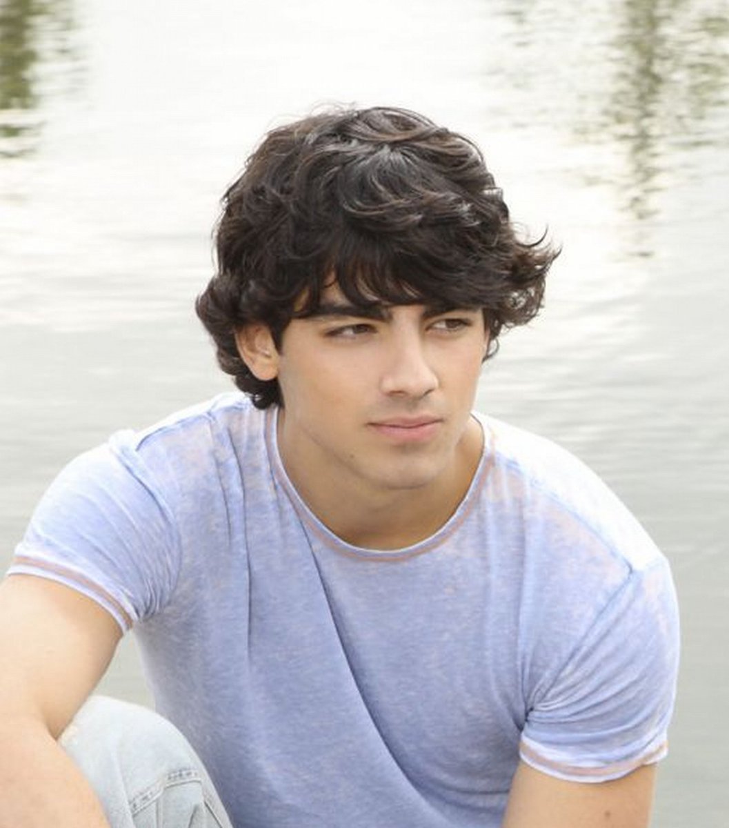 joetrustjonas's tweet photo. Words don't come easy, without a melody #10YearsOfCampRock2 #KCAMexico #WhatAManGottaDo https://t.co/Cxu62UQiZG