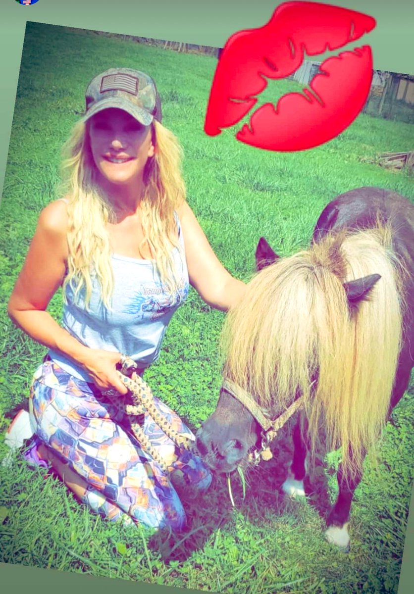 ParisBarns's tweet photo. I am a proud American farmer!God bless the USA! πΊπΈπΊπΈβ€οΈβ€οΈπΎπΎ#AmericanDream #AmericanFarmer #FarmLife #FarmFreedom https://t.co/hZ7OCvmL9e