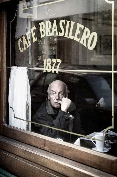 literlandweb1's tweet photo. “Ojalá podamos tener el coraje de estar solos y la valentía de arriesgarnos a estar juntos”.
Eduardo Galeano
📷Ezequiel Scagnetti https://t.co/jIpeUCE35G