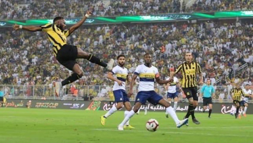 #الاتحاد_النصر

شوفوا جده تغني هي هي هي هي نمر الاتي فتني هي هي هي هي مهما قالوا حاسدين هذا نادي العاشقين💛🖤 بإذن الله الفوز من نصيبنا #الاتحاد