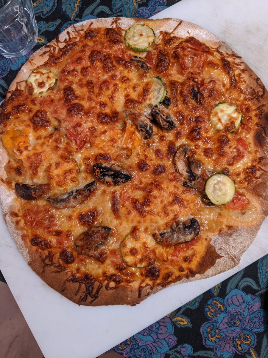 Pizza alla mama