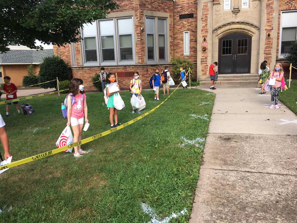 Thank you to everyone - staff, students, and families - who helped make our return to Merritt today a safe, fun-filled, and memorable day! To see more glimpses from the day, check out our Instagram page at instagram.com/merrittmemorial