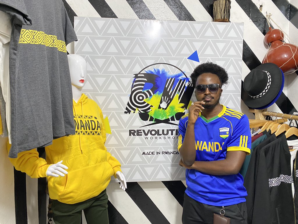UnapologeticNo3's tweet photo. Major props to “Revolution Workshop” and it’s creative designer, our friend, Tamba 🙌🏽✊🏽for refreshingly inspiring fashion 
https://t.co/8M74rDwm9v

#revolutionworkshop #tamba #rwandanfashion #MadeInRwanda #handmade #fashionthatinspires https://t.co/GMQVu3bFIh