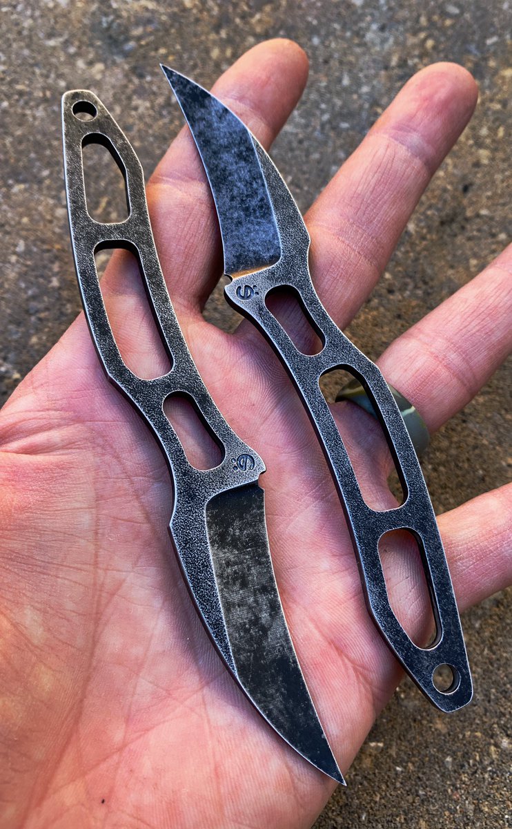 eLM_Knives's tweet photo. More often than not, you need conjure the darkness...

Ride 
The dark horse
Through the fire
Through the storm

Happy Thursday Friends 🤘🏻 Slay the day!

#elm #elmknives #milehighknifemakers #edc #everydaycarry https://t.co/3hct2iZvii