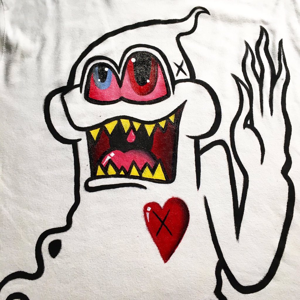 TheChynnaMane's tweet photo. “ISEEDEADPEOPLE” long sleeve 1/1 https://t.co/tBhhHdGPqV