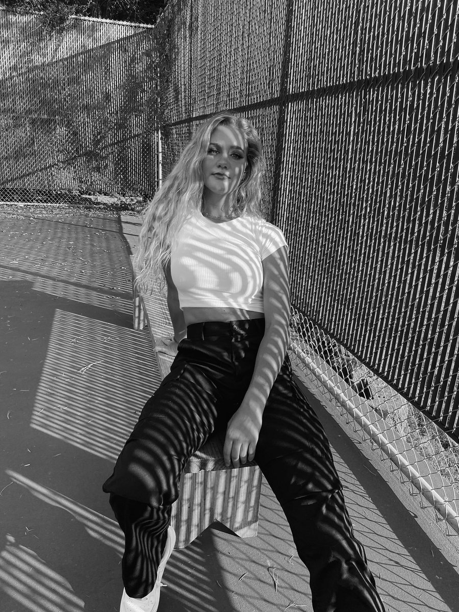 rylierobertson3's tweet photo. 🖤 https://t.co/8LkWGE2zB6