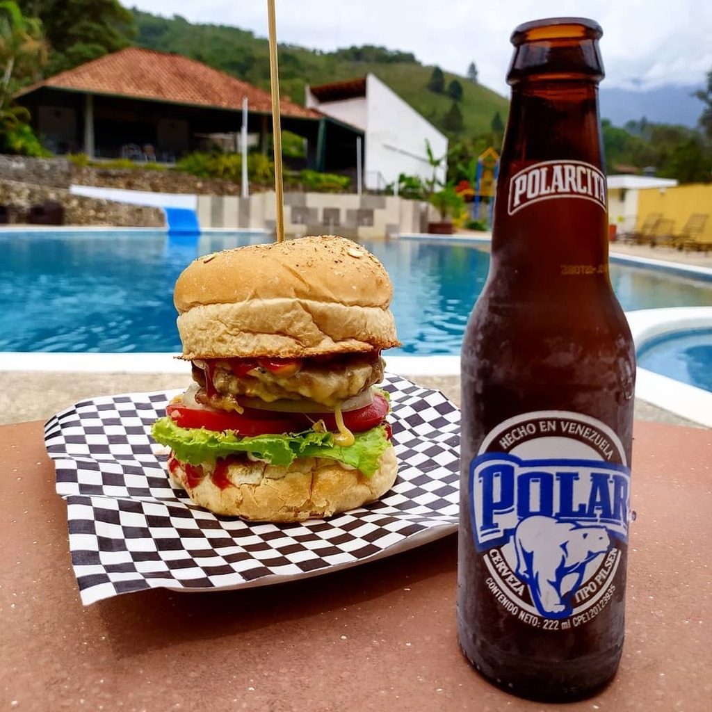 toroburgerca's tweet photo. 🤯 ¿Estás listo para ésto?

Nosotros sí 😎

#Burger #PoolDay #Beer #Hamburguesa #Merida https://t.co/PWNMjMzkoh https://t.co/DVtFMFcbKT