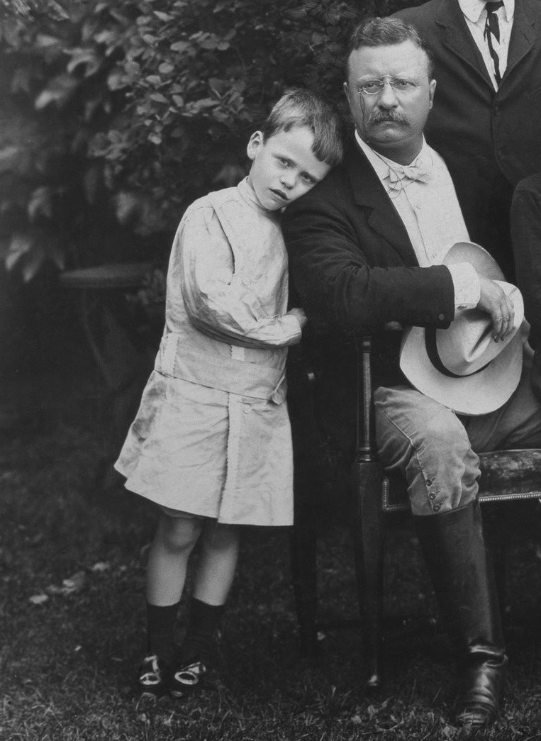 BeschlossDC's tweet photo. President Theodore Roosevelt and his son Quentin, who later died in combat during 
World War I: https://t.co/NiUSQxPKwg