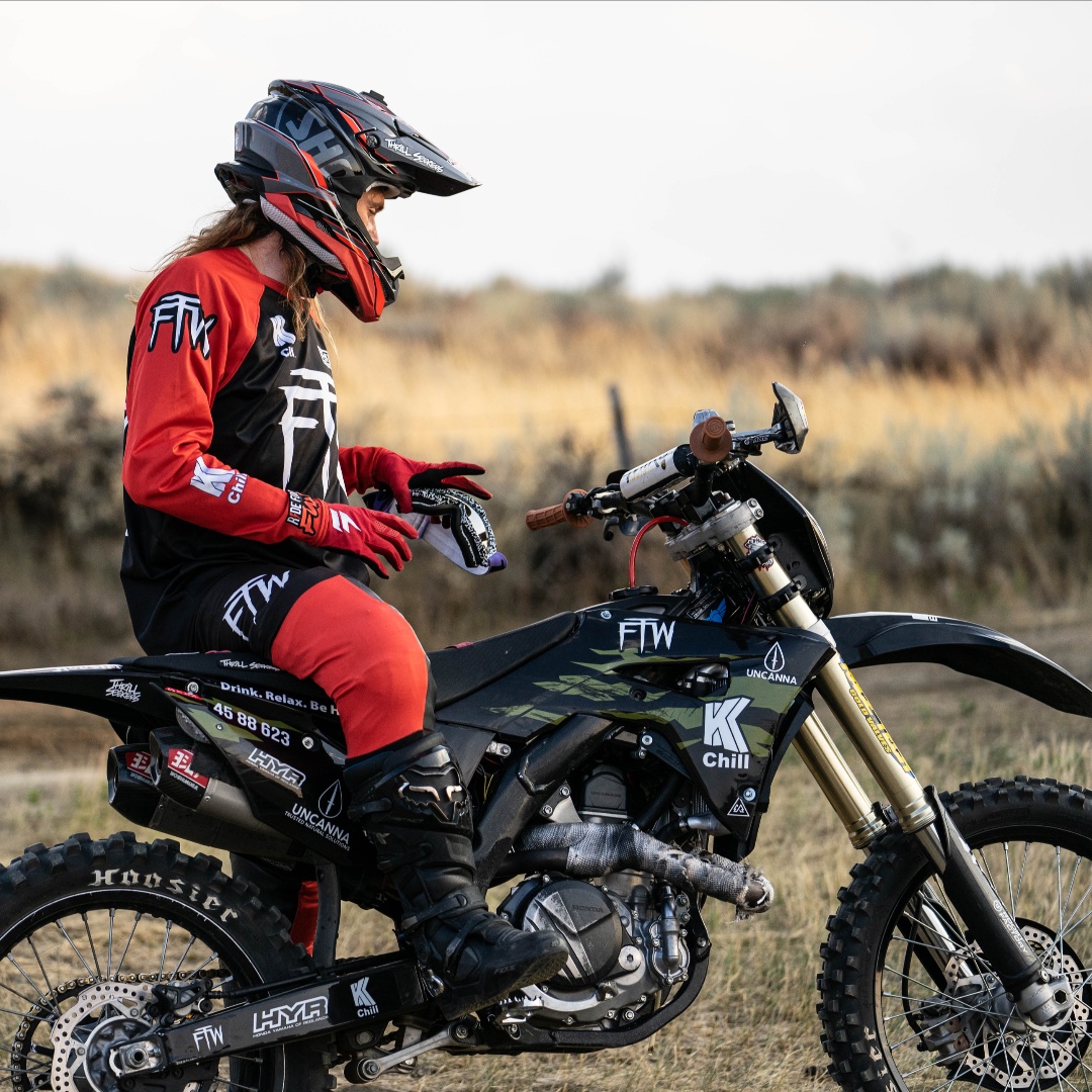 Drinkkchill's tweet photo. The smile says it all! Living your best life @bradley_slums 😀Drink. Relax. Be Happy. How do you #kchill ? #TeamKChill 📷 @theBASEgirl
_
_
_
#moto #freeride #drinkrelaxbehappy #chilllife #motobase #relax #happy #nostress #iamkratom #kratom #kratomcommunity #livinglife https://t.co/5Wq40nKU0M