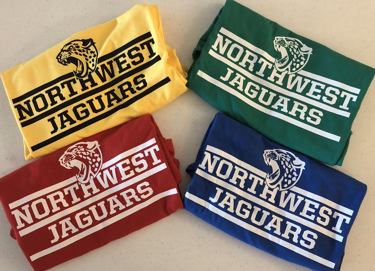 AndoverPrin's tweet photo. Tomorrow (Friday 9/4) is our first Spirit Day of the year! Tweet a picture of you wearing your class colors &amp; tag me! We plan to make a video of all of the pictures. Please note that group pictures (except siblings) MUST follow social distancing/mask guidelines to be included! https://t.co/zqiYnawqZ9