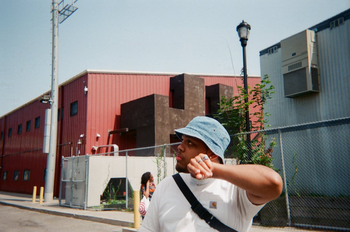 brandonmaI's tweet photo. brooklyn summer https://t.co/03oXbbEWxO