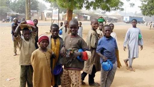 KareemAbdulras3's tweet photo. @savechildrenNG 
Did you know that almajiris children also have the right that is statutorily guaranteed by both the 1999 Nigeria Constitution which establish the right of an individual (Child inclusive) and the Child Right Act 2003 which specifically establish..
@farar_tattabara https://t.co/RTzRuibO0T