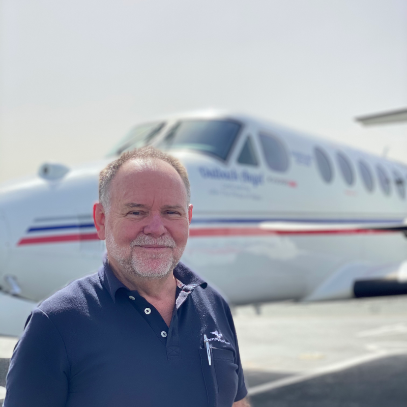 RoyalFlyingDoc's tweet photo. Thank you for 20 years of service James ✈️
 
This year Captain James Williams celebrates 20 years as a pilot with the Royal Flying Doctor Service (Queensland Section).
 
More: https://t.co/DxOmyhrKt9

#RFDSQLD #RFDS https://t.co/6xyrkpg9tC