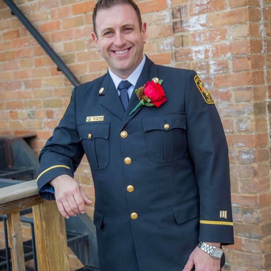 FPOWilliams's tweet photo. 18+ years with New Tecumseth Fire Rescue came to an end on Tuesday. I will be forever thankful for the  opportunities that I have been given. If you live in a small town and like to help people, look into becoming a volunteer firefighter. It’ll change your life. #Firelife #FIRE https://t.co/OhuO5KzgPI