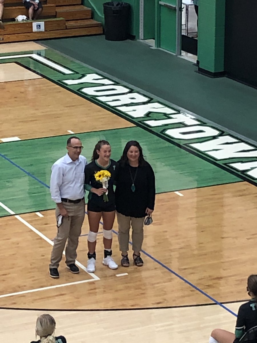 YVBTigers's tweet photo. Congrats to our 4 Seniors and their families. https://t.co/TeHQ9iUJ1n