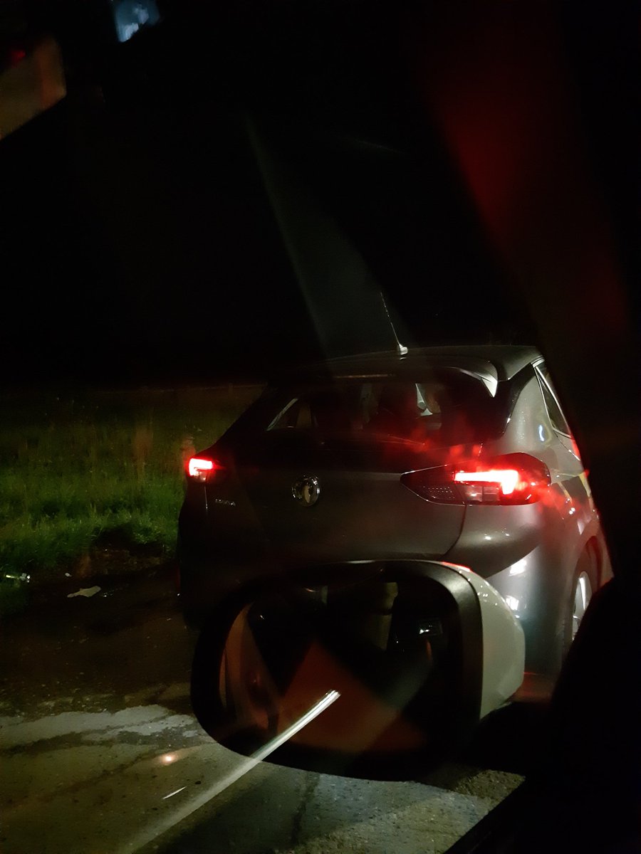 roadpoliceBCH's tweet photo. RP33 - M25, Cheshunt. This driver decided to overtake our marked police vehicle at over 90mph in a 50mph restriction in the roadworks!! Driver claimed not to have seen the 50mph signs... reported to court and advice given. 412987 412989 
@HertsPolice #slowdown #checkthesigns https://t.co/KKMJfYsRKB