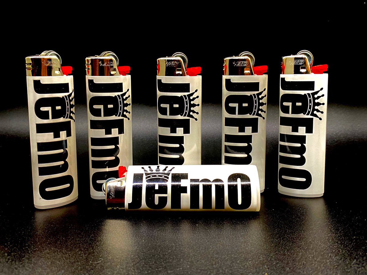 jefmo3's tweet photo. Jefmocbd -lighters and other products 🚨🚨🚨💯#comingsoon  The Best #cbd Hemp product from in #california #cbdpreroll #hempflower #losangeles #kiefpreroll #cbd#kief #smokeone #relaxation #naturalflowers #2020 @jefmocbd #jefmocbd #hemp #westcoast #fire #lighters #customlighters https://t.co/mTM2Jn9L5h