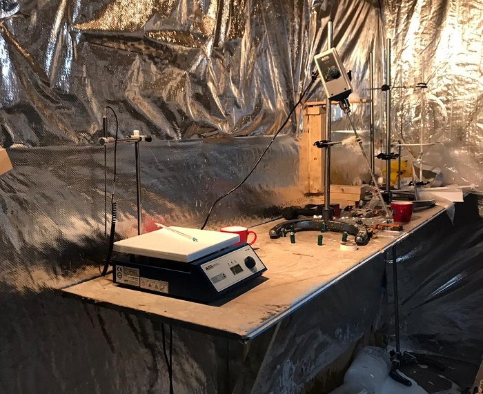 AusFedPolice's tweet photo. Three Melbourne men have been arrested and around 100 kilograms of a methamphetamine analogue was seized, after a multi-agency law enforcement operation in Melbourne overnight. https://t.co/beGPBfXqQk
